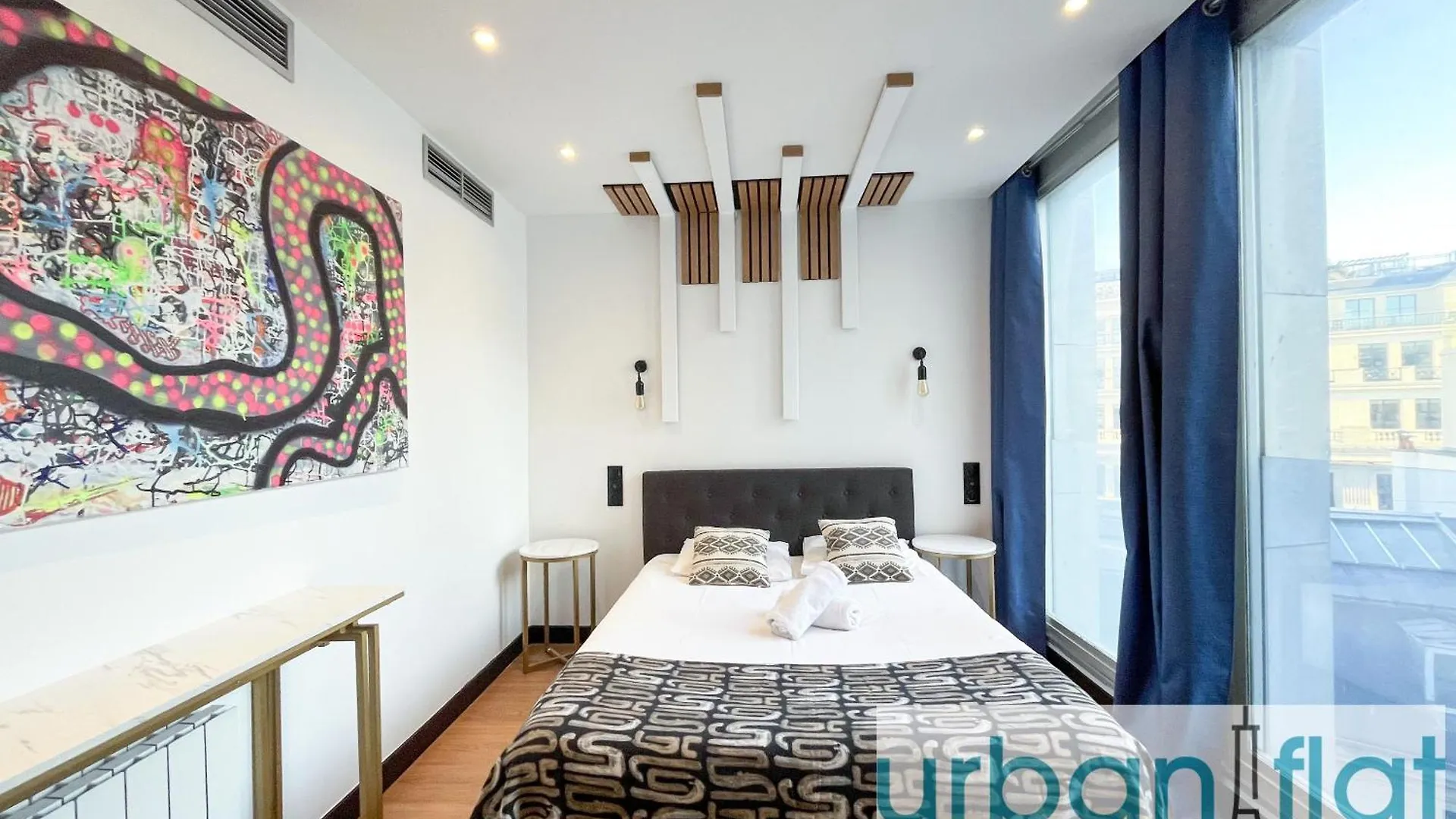 Apartment Urban Flat 128 - Beautiful 4 Bdr Flat Champs-Elysees Paris